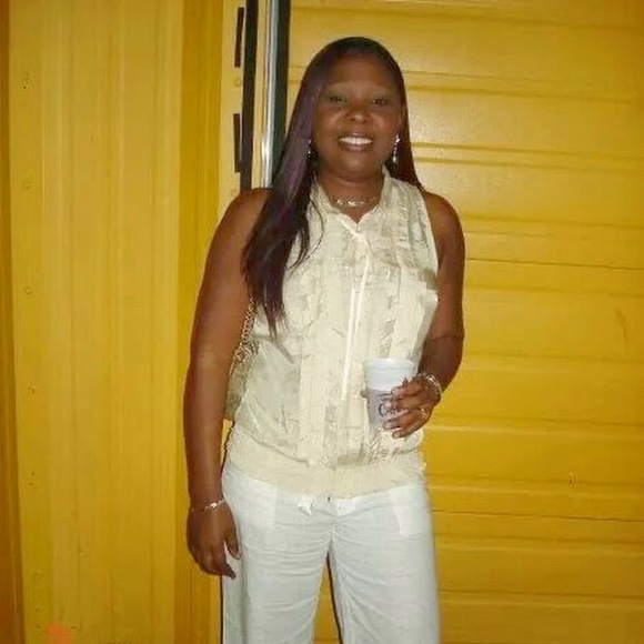 Meet your Posher, Dena - Picture 1 of 1